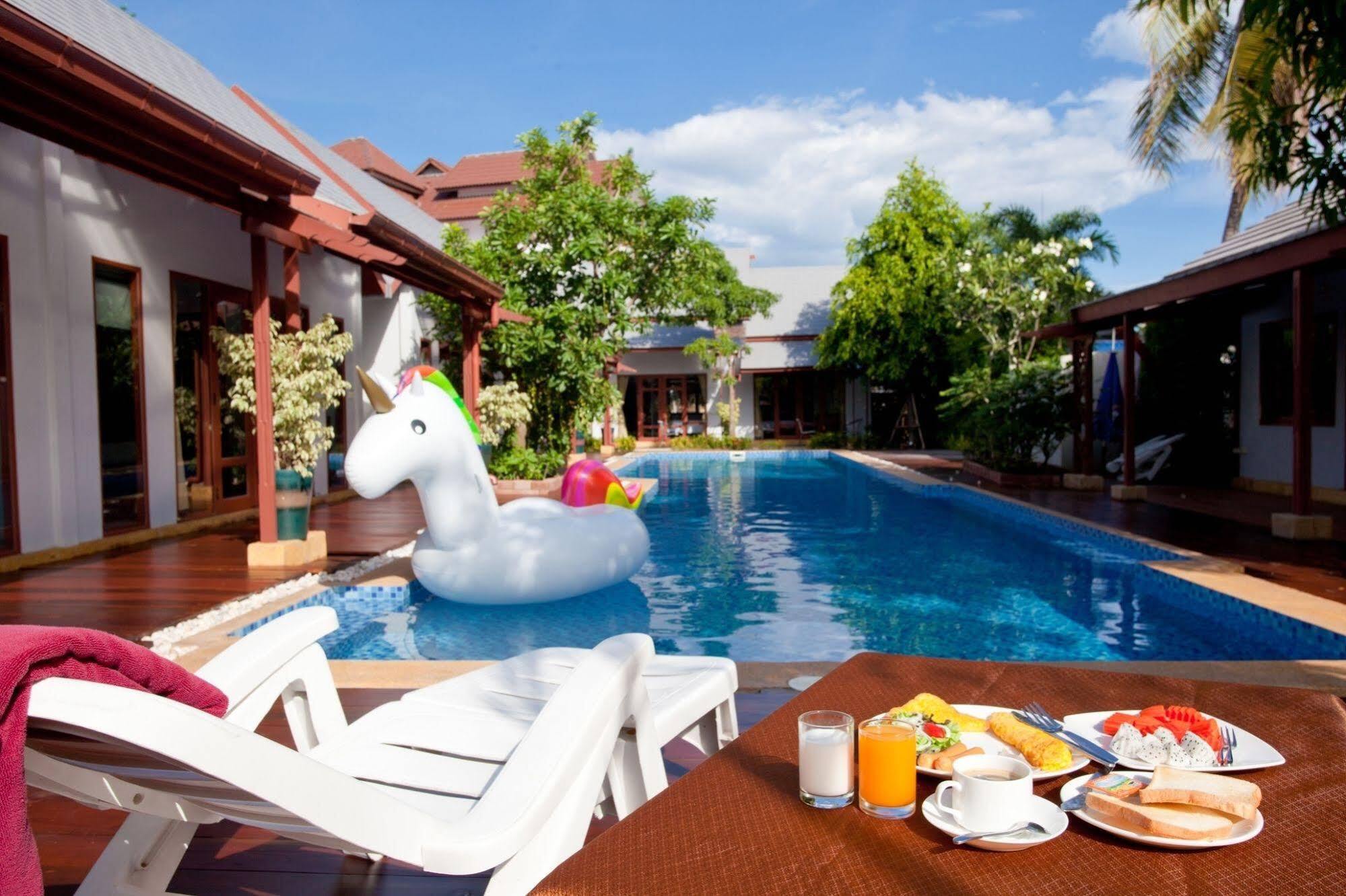 Ardea Resort Pool Villa Ампхава Екстер'єр фото
