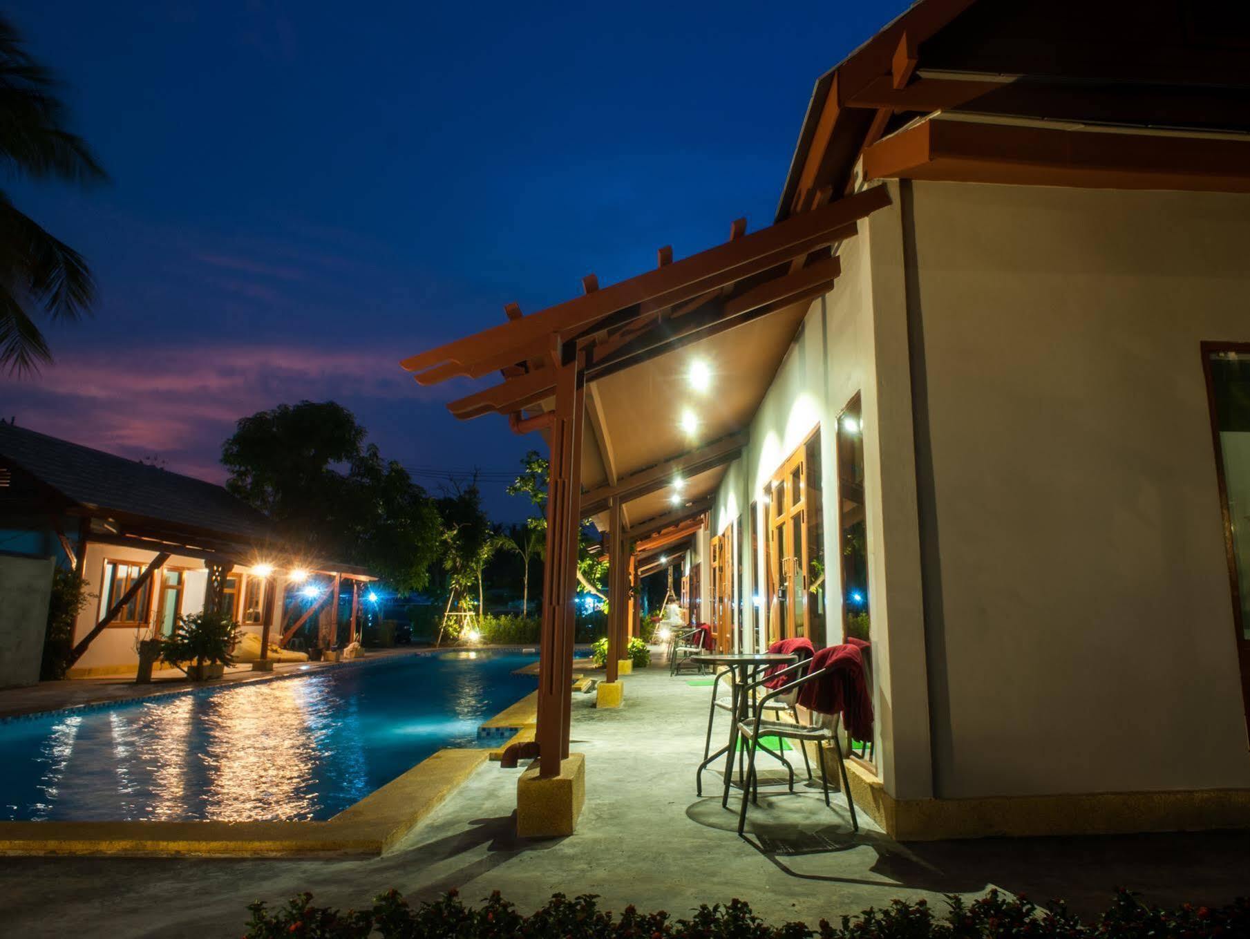 Ardea Resort Pool Villa Ампхава Екстер'єр фото
